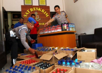 Polisi Awasi Ketat Agen Bus Dan Jasa Ekspedisi Untuk Antisipasi Pengirimasn Miras
