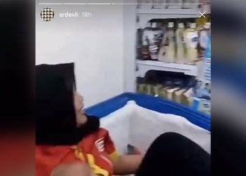 Heboh, Karyawan Duduki Freezer Nuget Alfamart Beri Sanksi