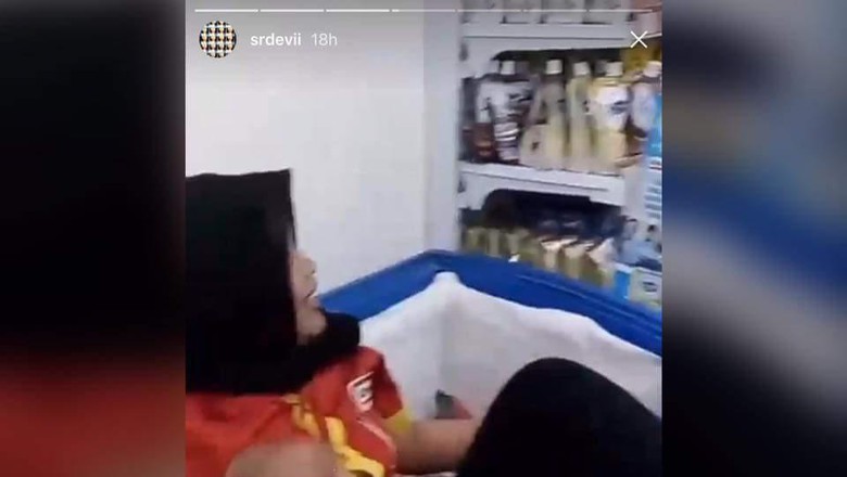 Heboh, Karyawan Duduki Freezer Nuget Alfamart Beri Sanksi