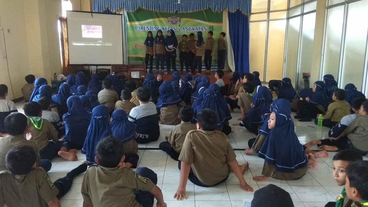 Melatih Keterampilan Literasi Teknologi Melalui Presentasi Video