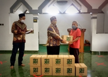 Samsat Surakarta Adakan Bina Lingkungan