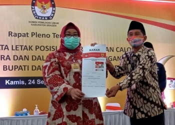 Foto Yuni-Suroto Ada di Kanan Kotak Kosong