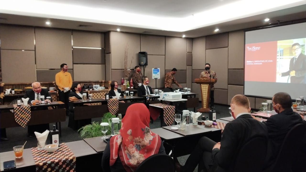 Jadi Proyek Studi Sekolah Perhotelan Terbaik, The Alana Hotel & Convention Center Solo Buktikan Kesiapan Cegah COVID-19 di Dunia Perhotelan