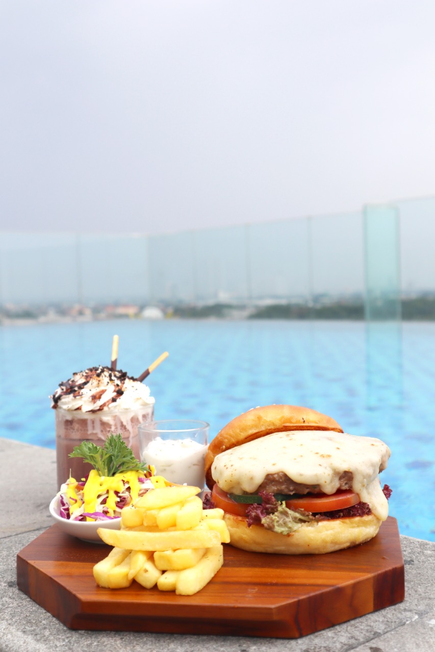 Solia Zigna Luncurkan Paket Khusus Sky Pool