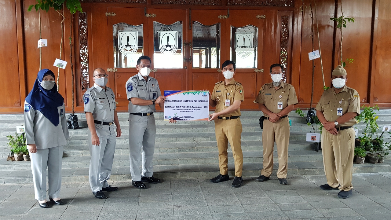 Jasa Raharja Jateng Serahkan Bantuan 785 Pohon Penghijauan untuk Kota Solo