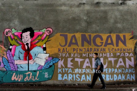 mural kritik