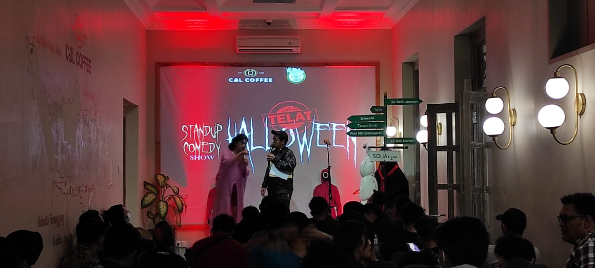 Humor dalam Balutan Kostum Seram di C&L Coffee