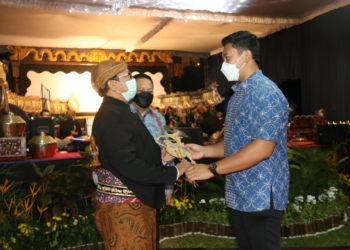 Lorin Gelar Pentas Wayang Kulit Dengan Lakon Sudamala