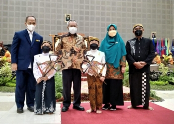 2 Dalang Cilik Meriahkan Puncak Milad ke-63 UMS