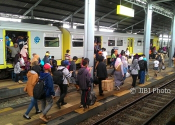 Aturan Baru Naik Kereta Api