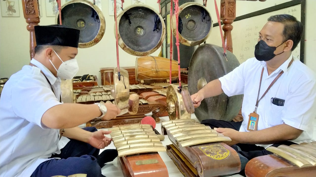 gamelan Kamis Legi