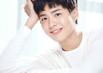 Park Bo-gum Selesai Wajib Militer