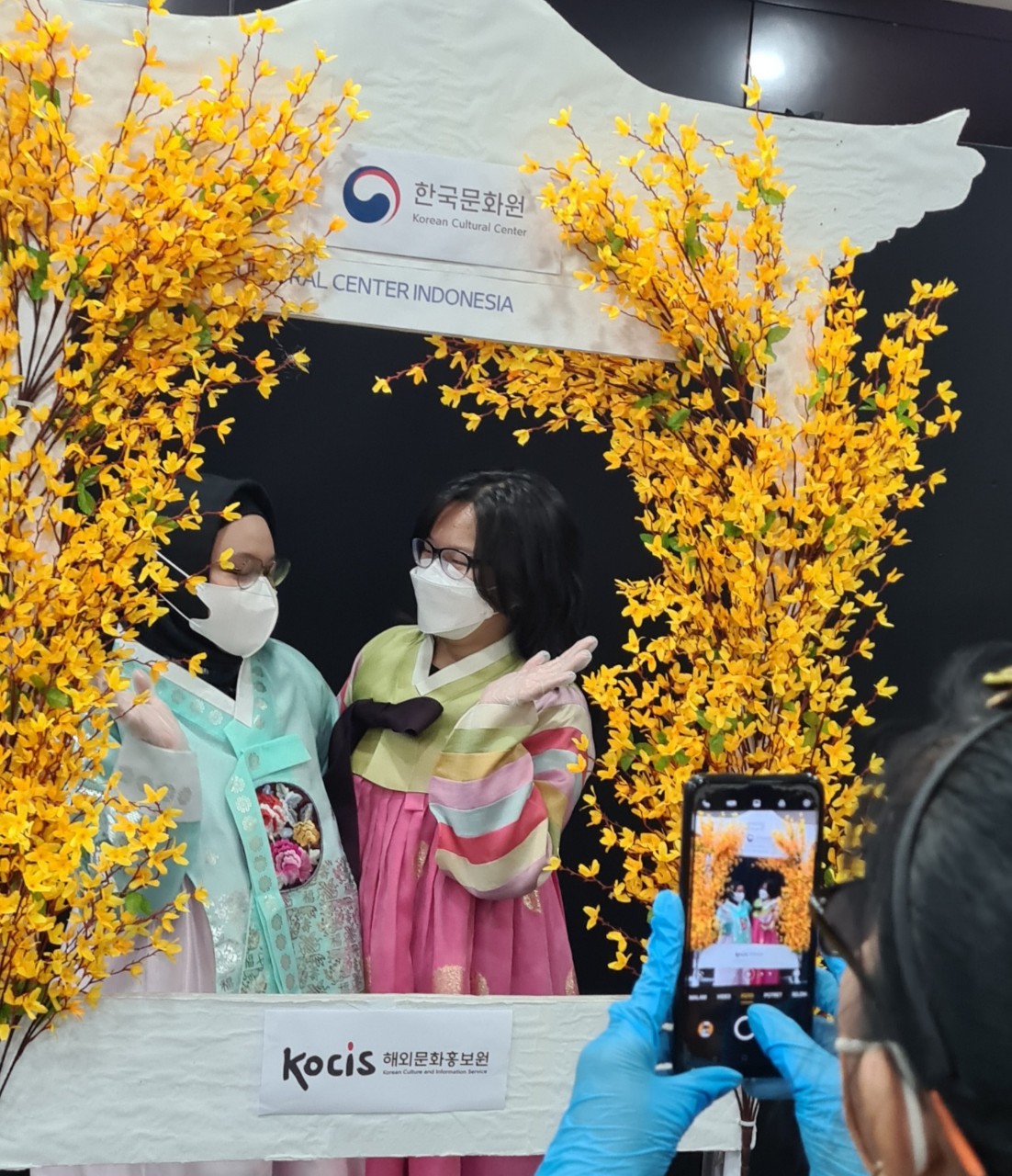 KCCI Kemas Salah Satu Budaya Asli Korea dalam “Weekly Hanbok”