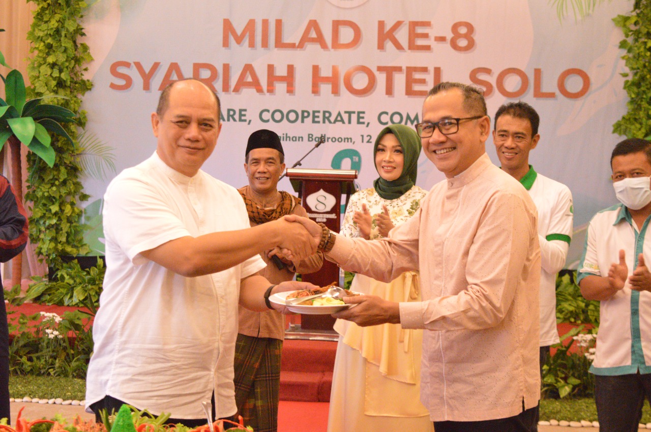 Meriah! Perayaan Sewindu Syariah Hotel Solo
