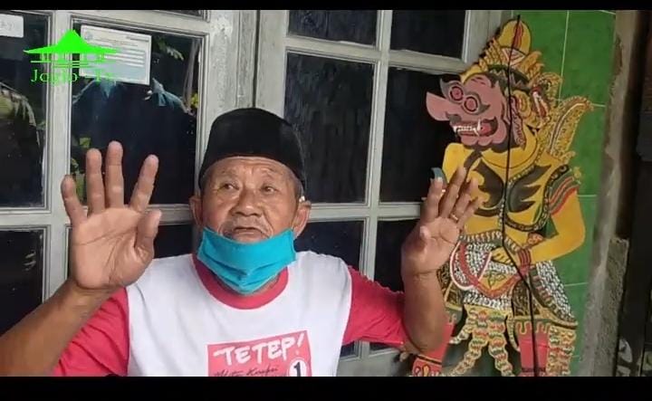 Sumardi Seniman Pembuat Wayang Kardus Asal Solo