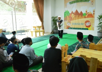 Menelusuri Kisah Nabi Bersama Anak Yatim Dhuafa di Syariah Hotel Solo