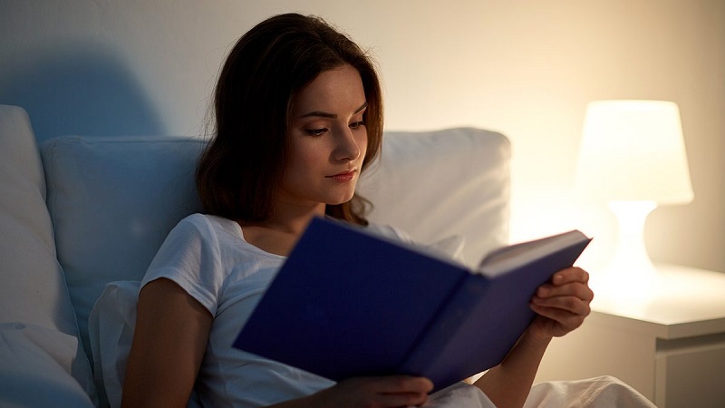 Hobi Ngemil Malam? Intip Tips Menghindari Ngemil di Malam Hari!