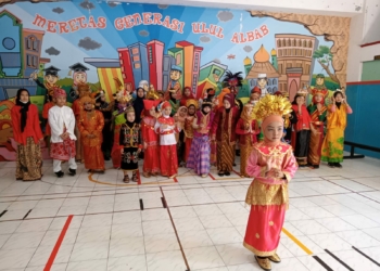 Lomba HUT RI