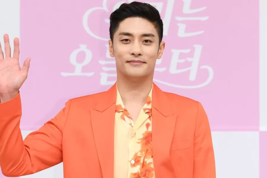 aktor Korea, Sung Hoon (soompi.com)