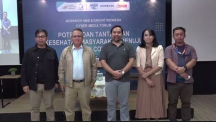 Edukasi Kesehatan Masyarakat Jelang Endemi Covid-19, Danone & AMSI Cyber Media Forum