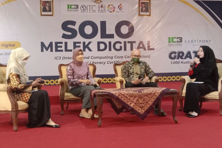 YRP dan Edushift Gelar Seminar “Solo Melek Digital”