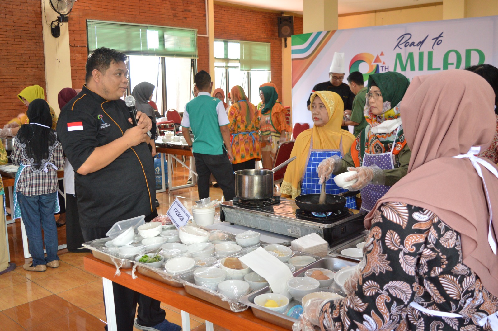 Sambut Milad ke-9, Syariah Hotel Solo Gelar Pelatihan Pembuatan Makanan Bernilai Ekonomis Untuk UMKM
