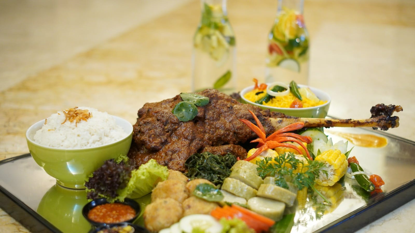 Nikmatnya Kambing Rendang Spesial ala Syariah Hotel Solo