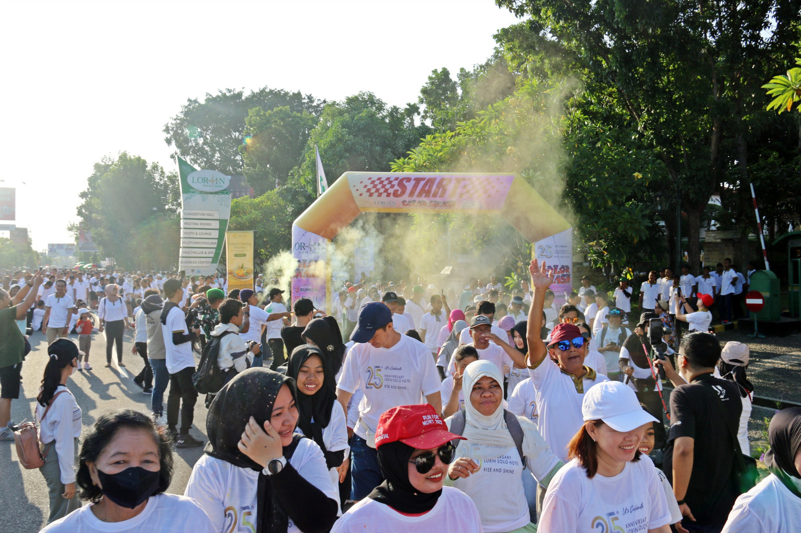 Bertabur Hadiah, Fun Walk Lorin Solo Hotel Diserbu Peserta