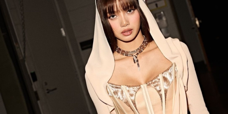 Lisa BLACKPINK Sukses Gelar Fan Meetup di Jakarta dan Bocoran Album Terbaru Miliknya
