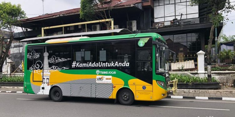 Membenahi Angkutan Umum