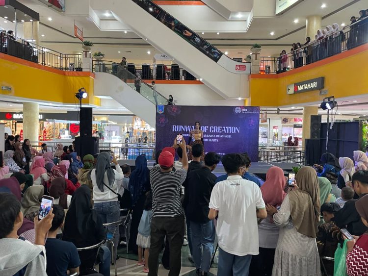 Meriah, 72 Desainer Muda SMKN 3 Solo Unjuk Kebolehan di NEO Solo Grand Mall