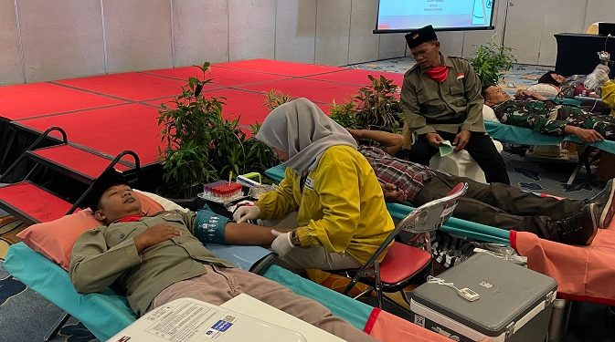 donor darah hari pahlawan