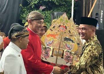 wayang kulit sumanto ketua dprd jateng