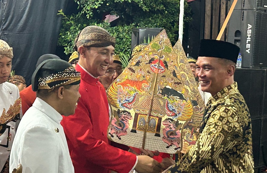 wayang kulit sumanto ketua dprd jateng