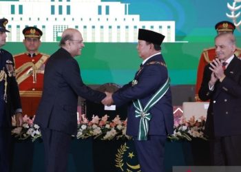 prabowo subianto terima penghargaan