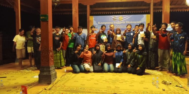 Salam Literasi “Misteri Cokelat” dari Penulis VY Harmayanthi bersama Remaja Dusun Wotawati, Gunung Kidul, Yogyakarta