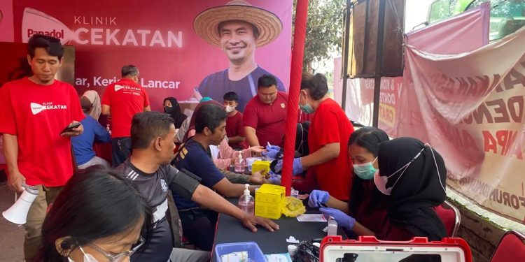Panadol Klinik Cekatan Hadir di Pasar Ampel, Pedagang Serbu Cek Kesehatan Gratis