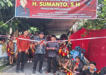 ketua dprd jateng sumanto pengaspalan jalan