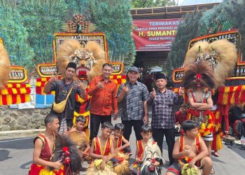 reog pengaspalan jalan matesih ketua dprd jateng sumanto