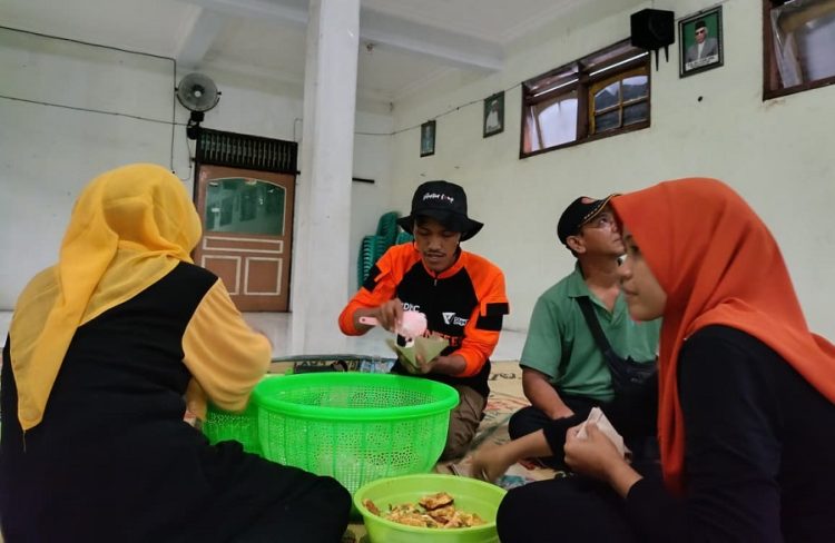Banjir Masih Genangi Kudus, Tim Dompet Dhuafa Jateng Terjun ke Lokasi Bencana