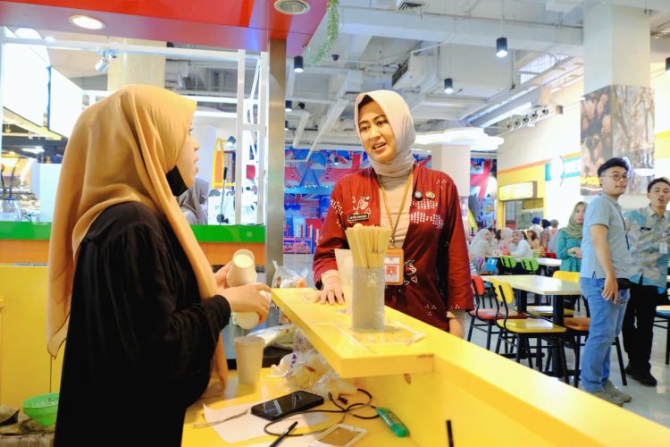 Wakil Wali Kota Solo Sosialisasikan Pembatasan Plastik Sekali Pakai di NEO Solo Grand Mall