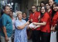 Swiss-Belhotel Solo Salurkan Daging Kurban untuk Perkuat Hubungan dengan Warga