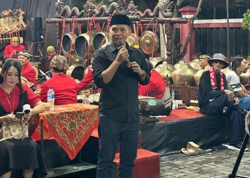 Gelar Wayang Kulit Lakon Gatotkaca Sungging, Ketua DPRD Jateng Sumanto Singgung Nilai Kepahlawanan dan Pengabdian