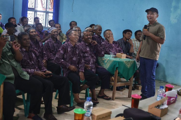 Motivasi Warga agar Ubah Cara Hidup dan Kerja Keras, Ketua DPRD Jateng Sumanto Beri Contoh Peluang Usaha Modal Minim