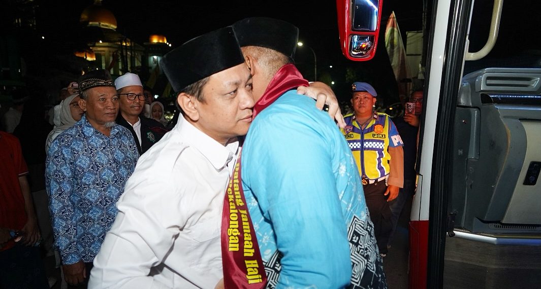 1 Jemaah Wafat di Pesawat, Wali Kota Pekalongan Sambut Kepulangan Haji Kloter Pertama