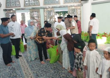 Penerima Santunan Anak Yatim di Masjid Al-Ikhlas Pekalongan Bertambah Jadi 70 Anak