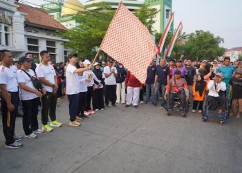 Jalan Sehat Hari Anak Nasional di Pekalongan Diikuti Ribuan Warga