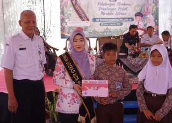 Roadshow Bunda Literasi Dorong Semangat Membaca dan Literasi Digital Siswa SDN Kandang Panjang 10