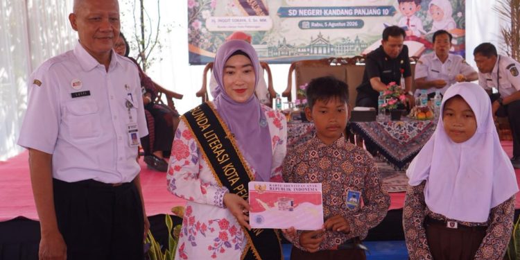 Roadshow Bunda Literasi Dorong Semangat Membaca dan Literasi Digital Siswa SDN Kandang Panjang 10