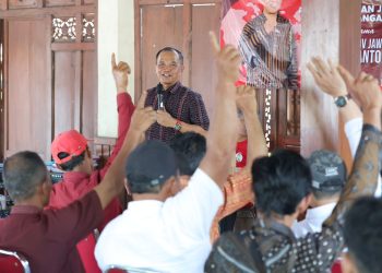 Bukan Sekadar Seremonial, Relawan Karanganyar Rutin Rawat Pohon Penjaga Sumber Air